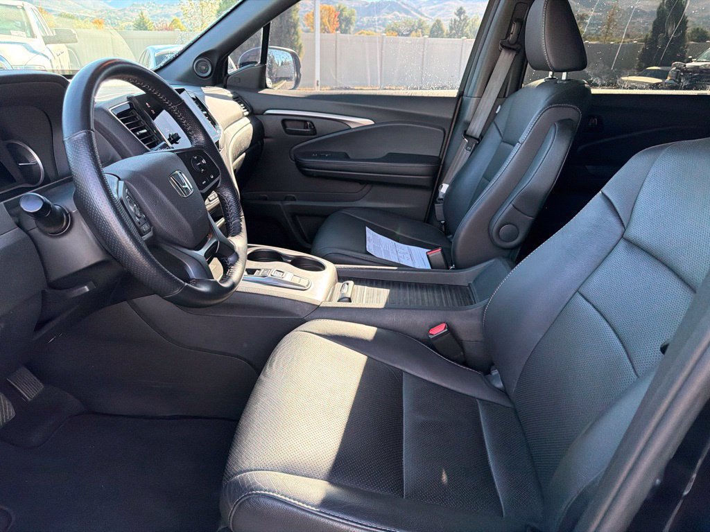 Used 2023 Honda Passport EX-L image 17