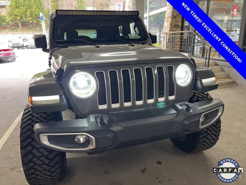 Used 2020 Jeep Wrangler Unlimited Sahara image 3