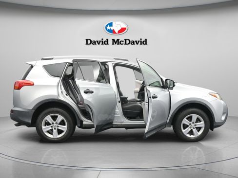 Used 2013 Toyota RAV4 XLE FWD image 43
