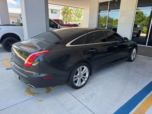 Used 2011 Jaguar XJ L RWD image 4