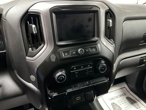 Used 2019 Chevrolet Silverado 1500 Custom image 11