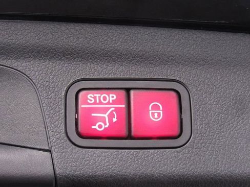 Used 2020 Mercedes-Benz GLE 450 4MATIC image 23