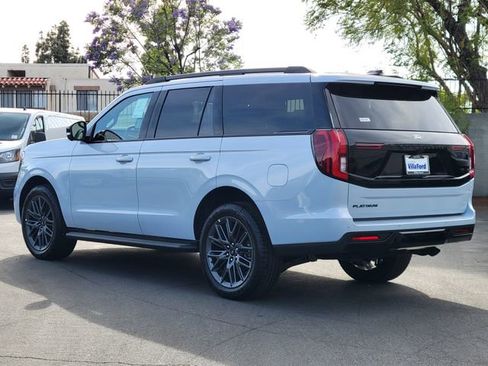 New 2026 Ford Expedition Platinum image 2