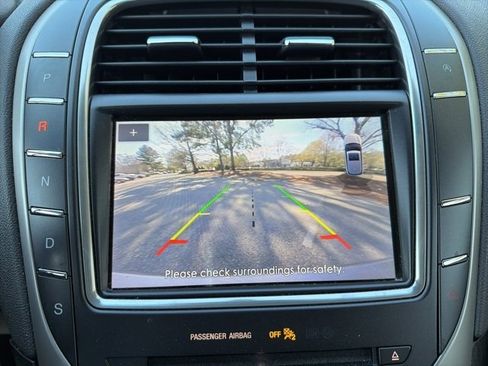 Used 2020 Lincoln Nautilus Reserve image 15