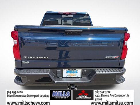 Used 2023 Chevrolet Silverado 1500 ZR2 w/ Technology Package AWD/4WD image 4