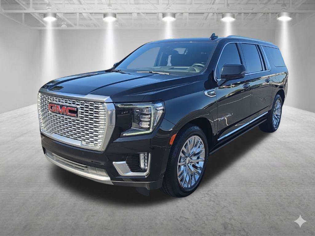 Used 2023 GMC Yukon XL Denali w/ Denali Reserve Package AWD/4WD image 11