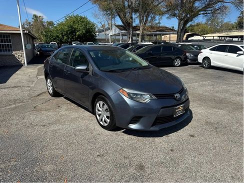 Used 2014 Toyota Corolla LE image 3