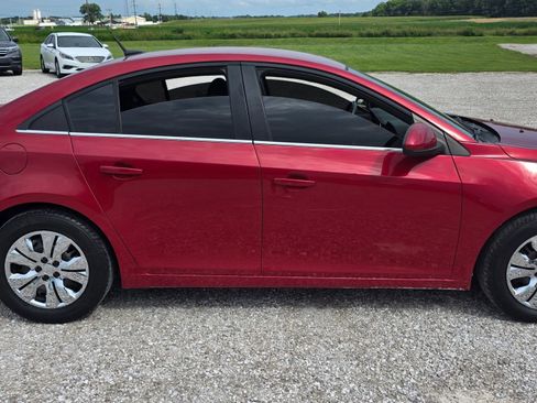 Used 2011 Chevrolet Cruze LT FWD image 2