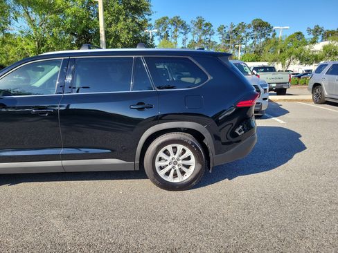 Certified 2025 Toyota Grand Highlander FWD image 4