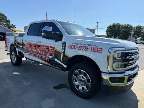 Used 2024 Ford F250 Lariat w/ Lariat Ultimate Package AWD/4WD image 4