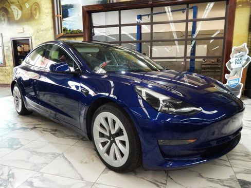 Used 2021 Tesla Model 3 Long Range image 1