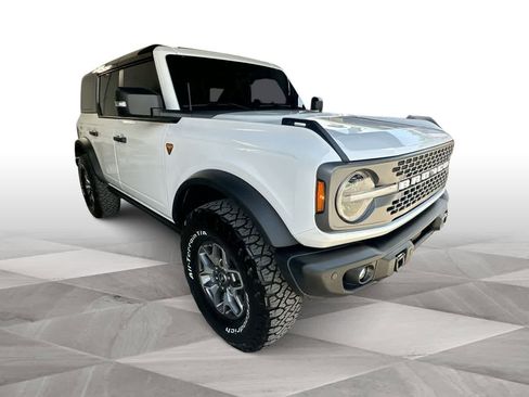 Used 2025 Ford Bronco Badlands AWD/4WD image 2