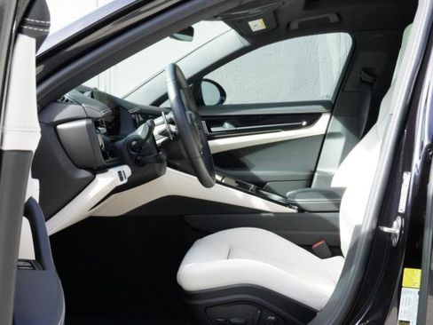 Used 2024 Porsche Panamera 4 image 19