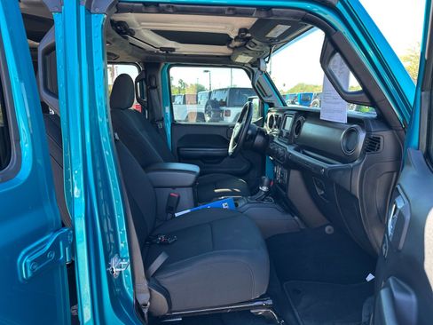 Used 2020 Jeep Wrangler Unlimited Sport S image 19