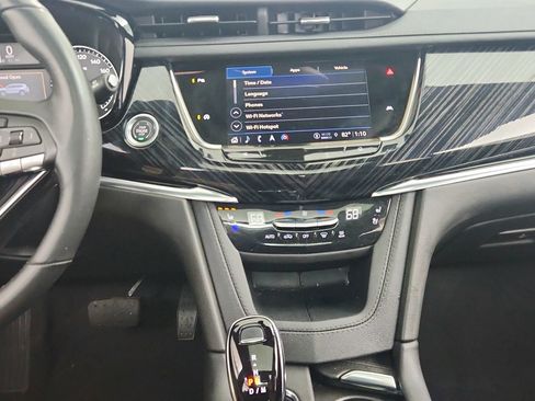Used 2024 Cadillac XT6 Premium Luxury w/ LPO, Floor Liner Package AWD/4WD image 21