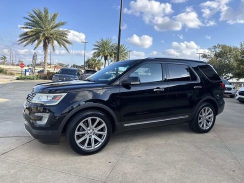 Used 2017 Ford Explorer Limited image 4