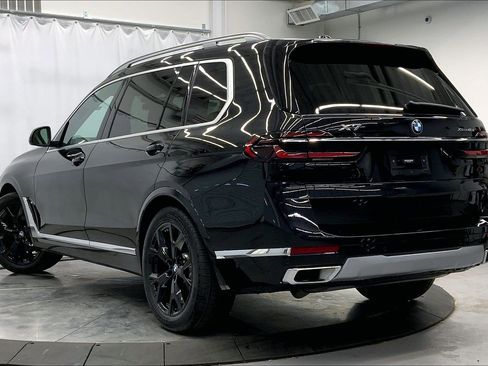 Certified 2023 BMW X7 xDrive40i w/ Premium Package AWD/4WD image 2