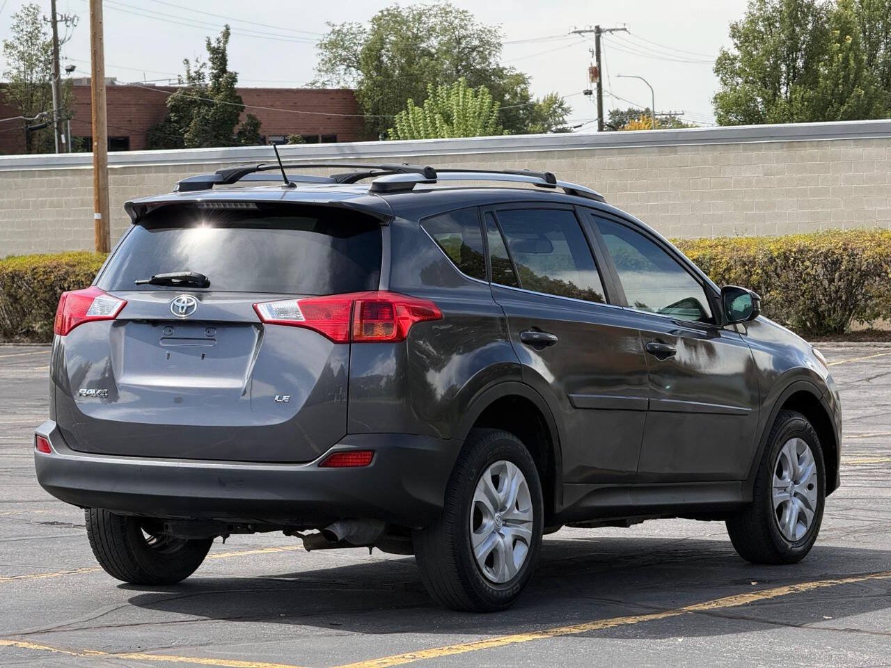 Used 2013 Toyota RAV4 LE FWD image 5