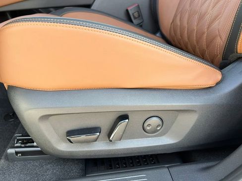 New 2026 Nissan Rogue Platinum w/ Platinum Premium Package image 9