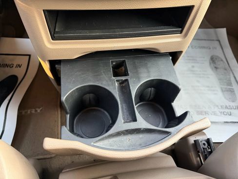 Used 2016 Chrysler Town & Country Touring image 46