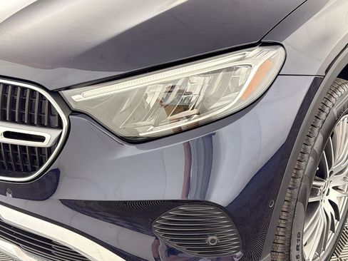 Used 2023 Mercedes-Benz GLC 300 4MATIC image 11