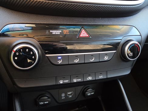 Used 2020 Hyundai Tucson SE w/ Cargo Package image 26