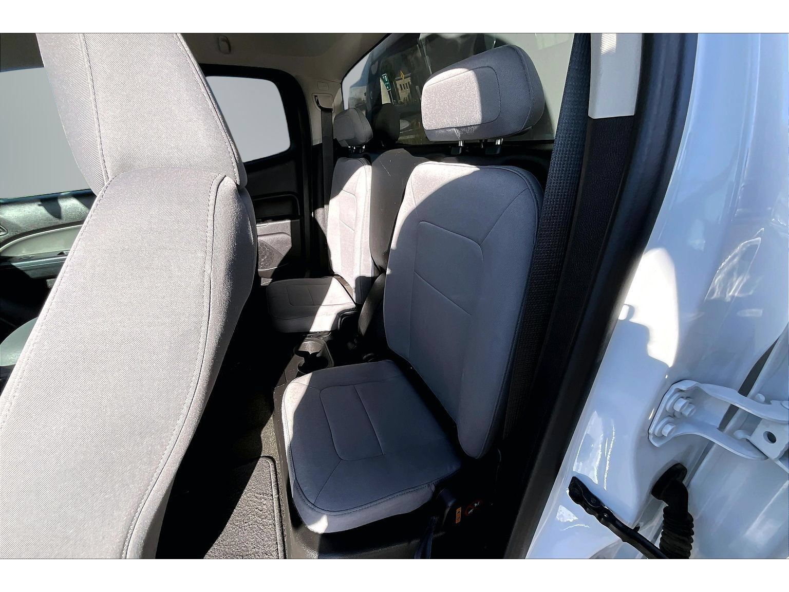 Used 2018 Chevrolet Colorado W/T w/ WT Convenience Package AWD/4WD image 18