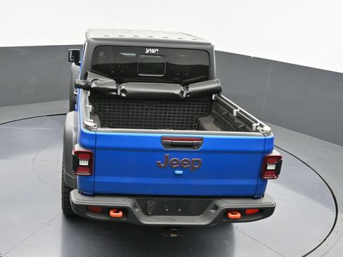 Used 2024 Jeep Gladiator Mojave w/ Technology Group image 34
