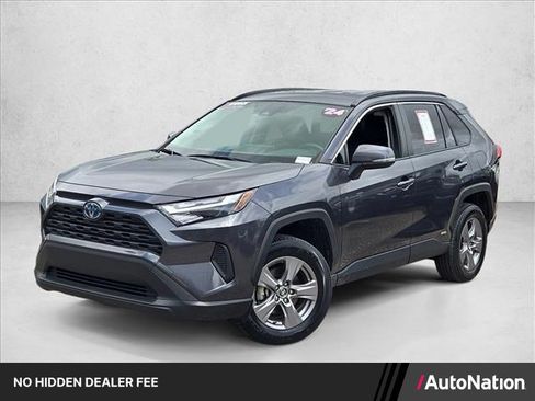 Used 2024 Toyota RAV4 XLE AWD/4WD image 1