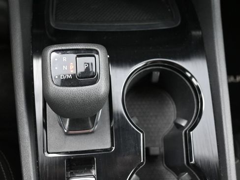 Used 2024 Nissan Rogue S AWD/4WD image 16