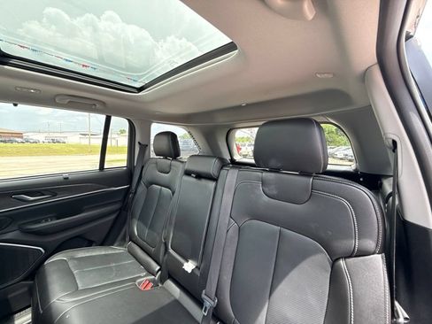Used 2022 Jeep Grand Cherokee Limited 4xe w/ Luxury Tech Group II AWD/4WD image 22