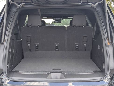 Certified 2025 Chevrolet Suburban Z71 AWD/4WD image 14
