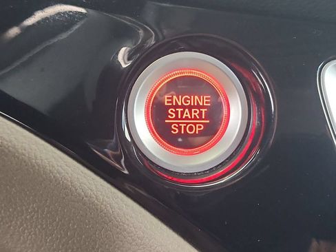 Used 2018 Honda Pilot Elite image 17