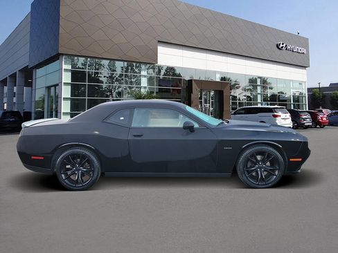 Used 2016 Dodge Challenger R/T w/ Blacktop Package image 4