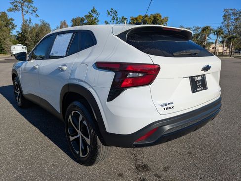 Used 2024 Chevrolet Trax RS image 6