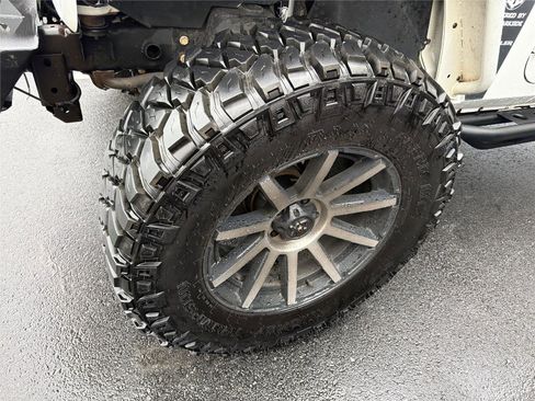 Used 2016 Jeep Wrangler Sport image 11