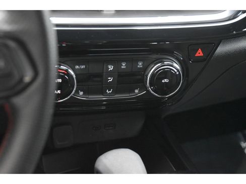 Used 2024 Chevrolet Trax RS w/ Driver Confidence Package image 30