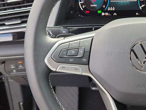 New 2026 Volkswagen Atlas Cross Sport SE image 11