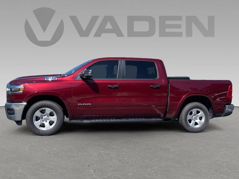 Used 2025 RAM 1500 Big Horn AWD/4WD image 8