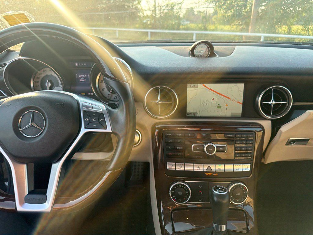 Used 2014 Mercedes-Benz SLK 350 image 10