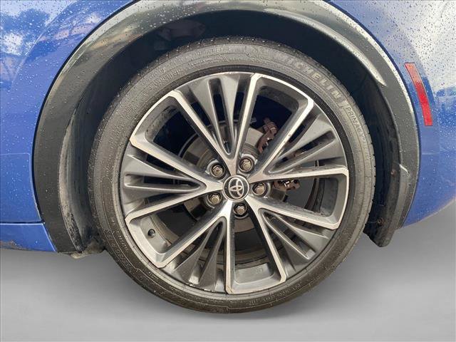 Used 2023 Toyota Prius Limited FWD image 15