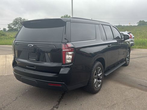 Used 2023 Chevrolet Suburban Z71 w/ Z71 Off-Road Package AWD/4WD image 5