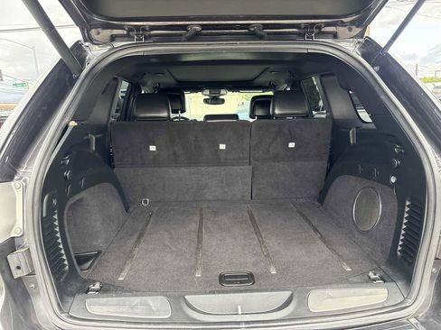 Used 2017 Jeep Grand Cherokee Limited w/ Luxury Group II image 11