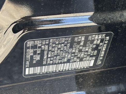 Used 2023 Nissan Rogue SV FWD image 11