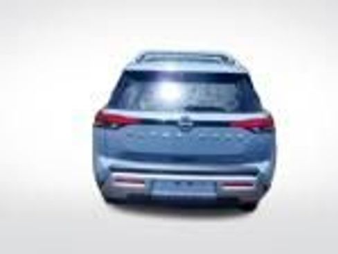 Used 2023 Nissan Pathfinder Platinum FWD image 5