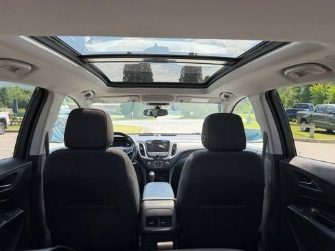 Used 2018 Chevrolet Equinox LT w/ Sun & Infotainment Package AWD/4WD image 11