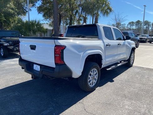 Used 2024 Toyota Tacoma SR image 4