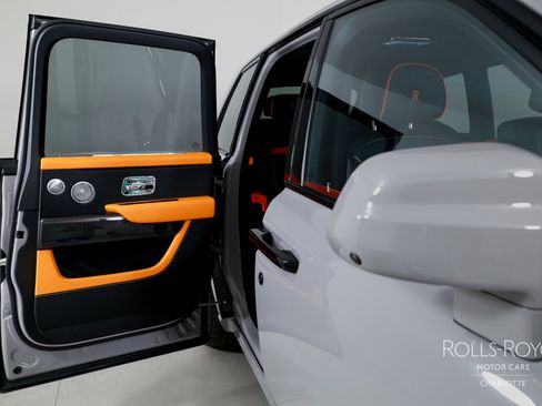 Used 2026 Rolls-Royce Cullinan Black Badge image 29