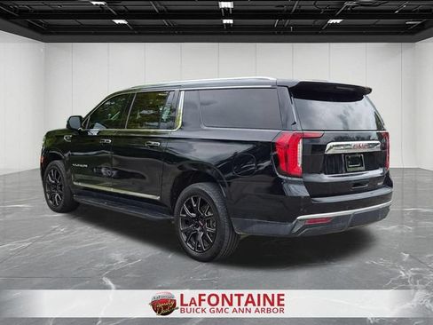Certified 2021 GMC Yukon XL SLT w/ SLT Premium Package AWD/4WD image 3