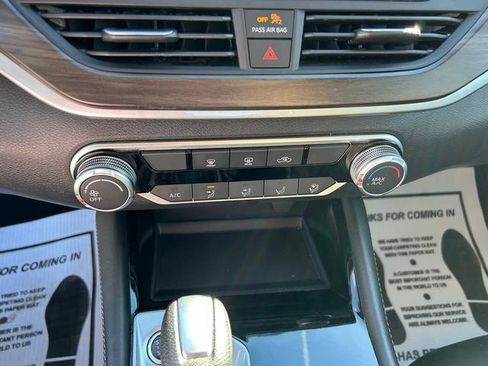 Used 2023 Nissan Altima 2.5 SV image 19